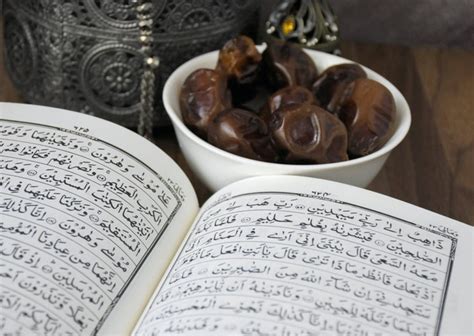 Pengertian Al Quran Menurut Bahasa Dan Istilah Beserta Fungsinya