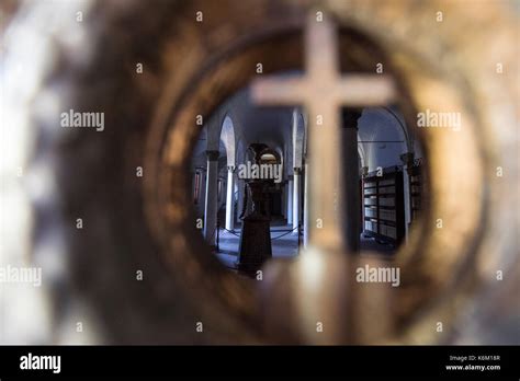 Looking Through The Keyhole Hi Res Stock Photography And Images Alamy