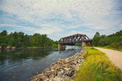 10 of the Best Hiking Trails near Lake of The Woods, Ontario – Explore Magazine