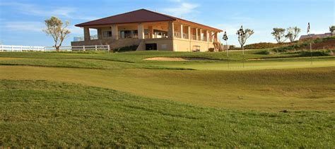 Play Golf at The Links at Rolling Hills