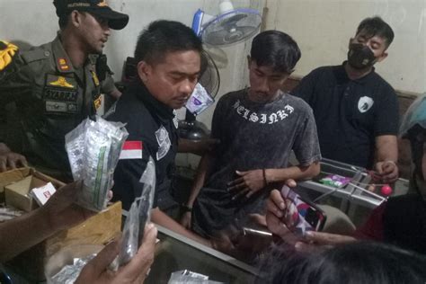 Razia Obat Keras Di Serpong Dan Ciputat Satpol PP Dapati Ribuan Pil