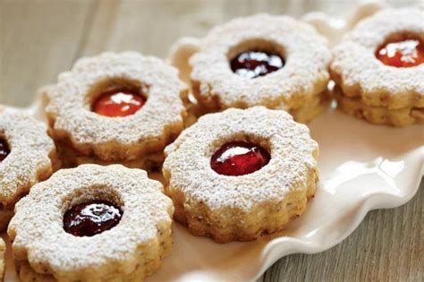 Biscuiti Linzer Cu Gem De Gutui Fragezi Si Parfumati Gustoase Net