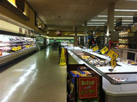 Safeway Food And Drug 36 Reviews Grocery 2401 N Charles St Charles