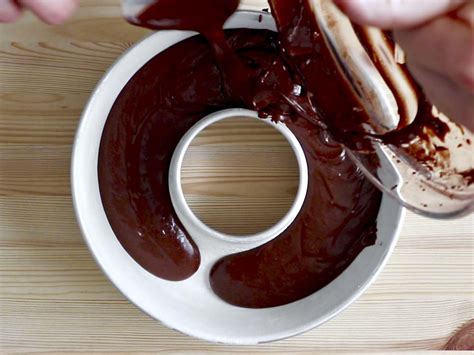 Ciambellone Al Cioccolato Glassato Ricetta Fatto In Casa Da Benedetta