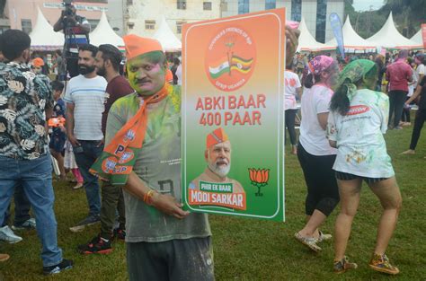 World: Indian diaspora in Uganda in support of Narendra Modi