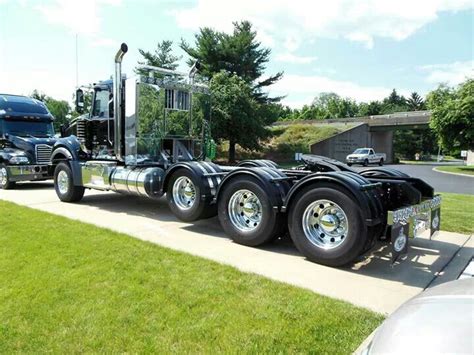 Pin By James Seidl On Mack Trucks Mack Trucks Semi Trucks Truck And