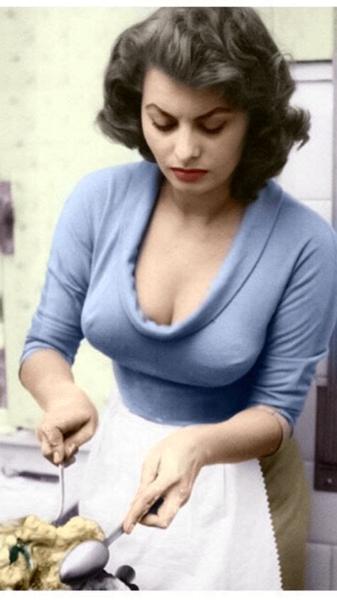 Sophia Loren Cooking Colorized By Luiz Adams Sophia Loren Sofia