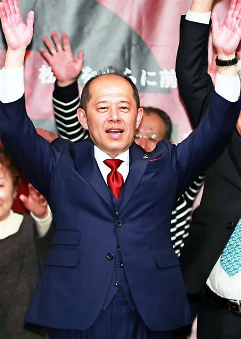 松本市長に臥雲義尚氏再選 新人菱山氏に477票差 パルコ後利用、公民連携主張｜信濃毎日新聞デジタル 信州・長野県のニュースサイト