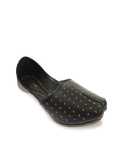 Buy Fulkari Men Embroidered Leather Mojaris Casual Shoes For Men 24710844 Myntra