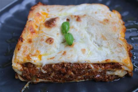 Nonna S Lasagne Alla Bolognese Healthy Meal Delivery Auckland