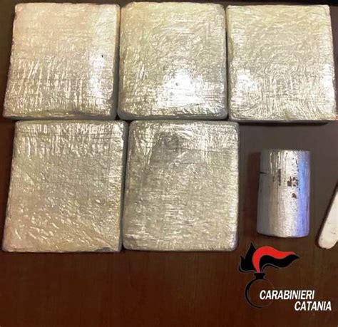 Catania Blitz Antidroga Sequestrati Oltre 6 Kg Di Cocaina In Manette