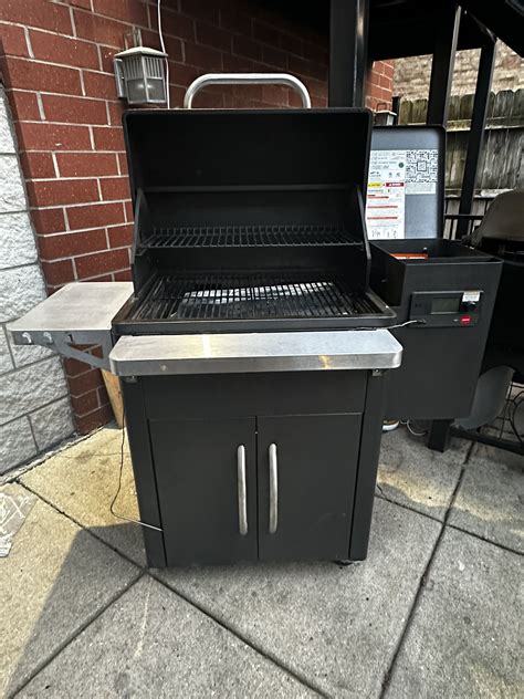 Traeger Silverton Pellet Grill For Sale In Chicago Il Offerup