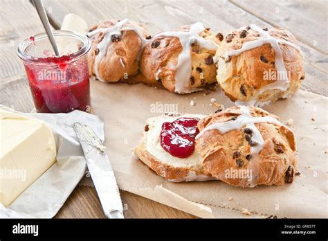 Hot Cross Buns Stock Photo Alamy