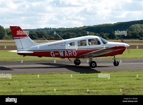 Piper Pa28 Warrior Small Light Aircraft Hi Res Stock Photography And