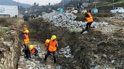 डेढ महिनादेखि रोकिएको साँगा धुलिखेल बाटो विस्तार सुरु हुने