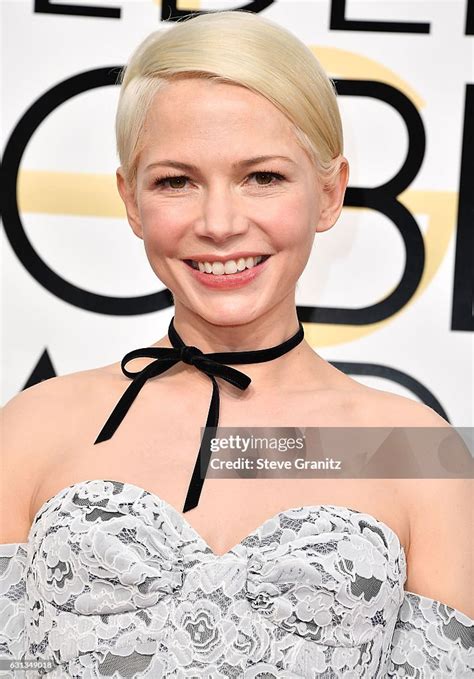 Michelle Williams Arrives At The 74th Annual Golden Globe Awards At