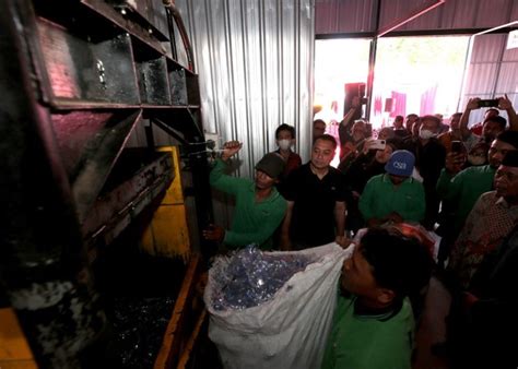 Bank Sampah Induk Surabaya Diresmikan Sampah Tak Lagi Menjijikkan Tapi