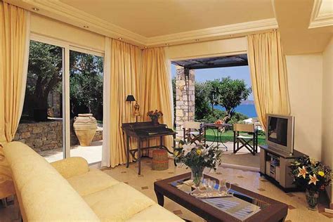 Elounda Gulf Villas & Suites, a boutique hotel in Elounda