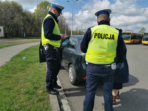 Brawurowa jazda 46 latki po mieście Na liczniku 150 km h