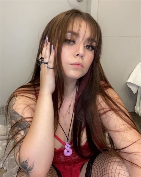 Zoey (@zoeyegirl) • Instagram photos and videos