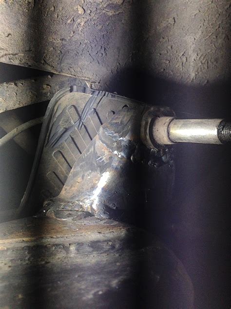 Ремонт кронштейна амортизатора и задней арки — УАЗ 31514, 2,7 л, 1996 ...