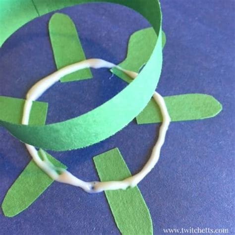 Easy Paper Quilling Turtle That Your Kids Can Make From Construction