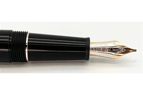 Montblanc MB 106521 Meisterstück Platinum Coated Classique Fountain Pen