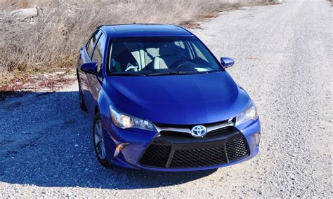 2015 Toyota Camry SE Hybrid Review