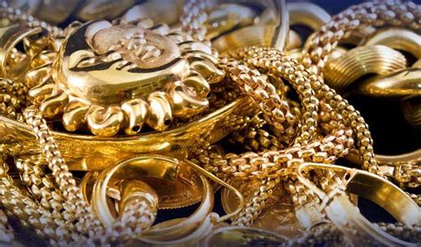 Gold Prices Surge In Pakistan Karat Up Rs Per Tola