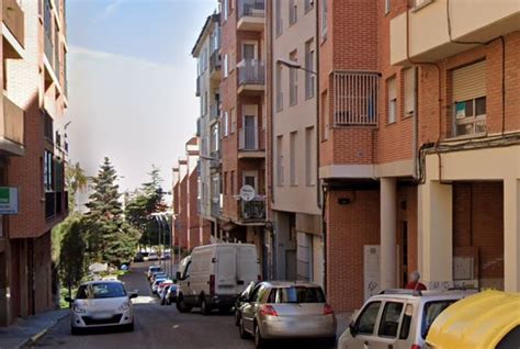 Un Turismo Se Empotra Contra Un Edificio De Zamora