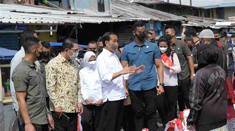 Kang Emil Dampingi Kunker Presiden Jokowi Di Pasar Cicaheum Bandung