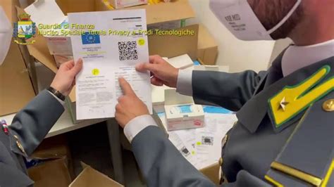 Milano Scoperto Un Giro Di Green Pass Falsi Venduti Su Telegram A