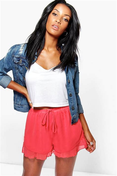 Melanie Woven Ruffle Hem Shorts Boohoo