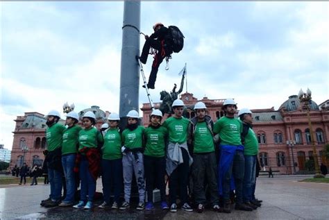 Activistas De Greenpeace Detenidos En Argentina Por Proteger Los