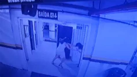 Vídeo mostra mulher agredindo ex namorada em condomínio de Cuiabá VGN