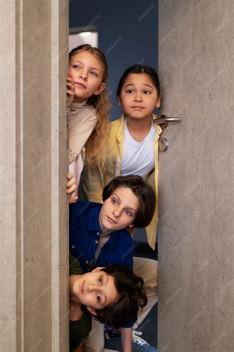 photo front view kids  school