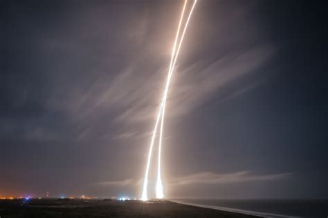 Spacex Logra Por Primera Vez Aterrizar Un Cohete Reutilizable