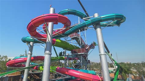 Aquatica Orlando Shows Off Upcoming Riptide Race Slide