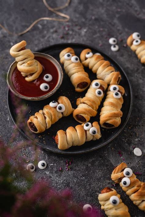 Delicious and Creative Food Ideas for Your Halloween Party - DipFeed