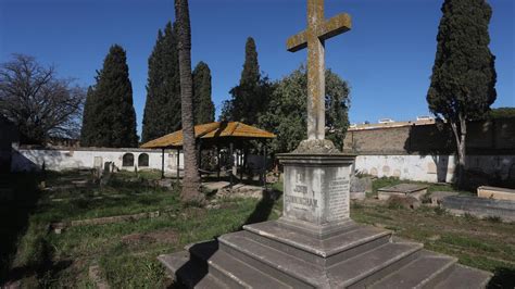 El Cementerio De Los Ingleses En El Coraz N De San Jer Nimo