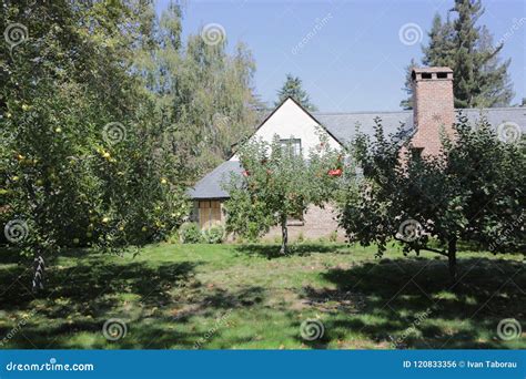 Palo-Alto, California, September 2016 House of Steve Jobs with Apple ...