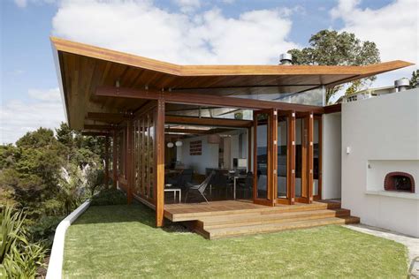 Bay of Islands House: A New House with Bay of Islands Views and A ...