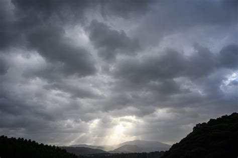 Previsioni Meteo Milano E Lombardia Sabato 5 Giugno Cielo Nuvoloso E