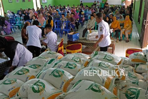 Angka Kemiskinan Turun Persen Bapanas Berkat Bantuan Pangan