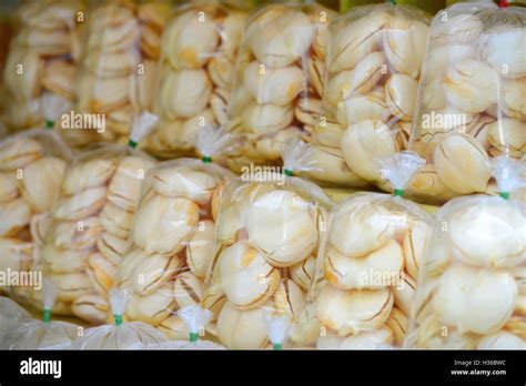 Palmyra palm fruit Stock Photo - Alamy