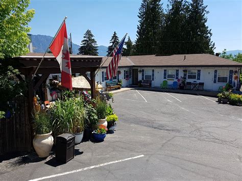 Creston Valley Motel - UPDATED 2021 Prices, Reviews & Photos (British ...