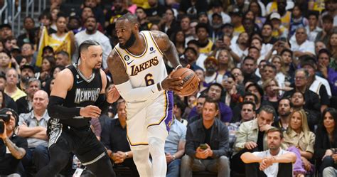 Lebron Anthony Davis Exhilarate Lakers Twitter With Easy Win Vs Morant Grizzlies News