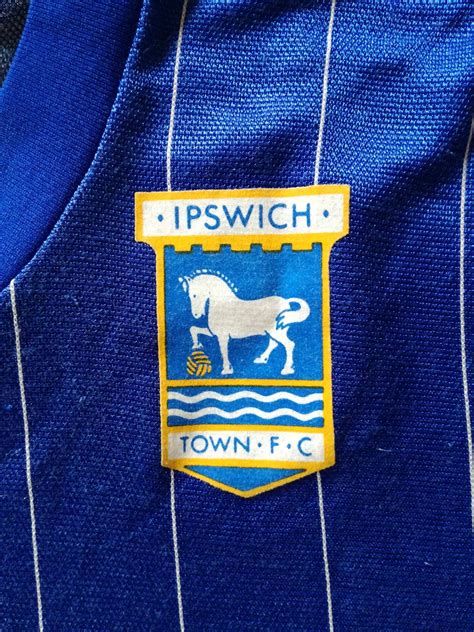 Ipswich Town Home Football Shirt 1981 1984 Sponsored By No Sponsor