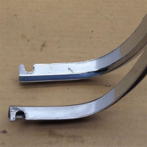 Front Fender Moulding Pkg Pair B Body