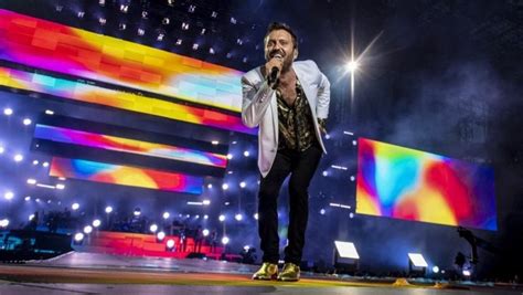 Cesare Cremonini Il Tour Negli Stadi Rinviato Al Spettacolo Eu